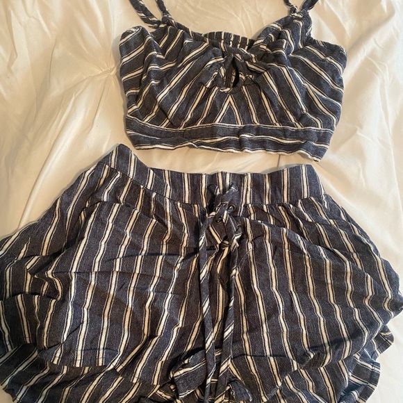 BLUE STRIPED AMERICAN EAGLE TWO PIECE SET - Picture 2 of 5
